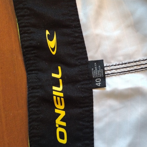 O'Neill Santa Cruz Board Shorts, Size 40, Black w/ green,red and yellow stripe - Picture 6 of 8